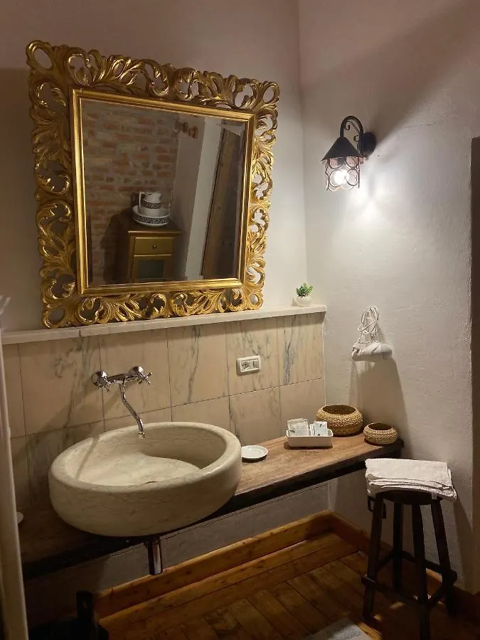 לינה וארוחת בוקר Salizzole Dd Clara Bed And Breakfast