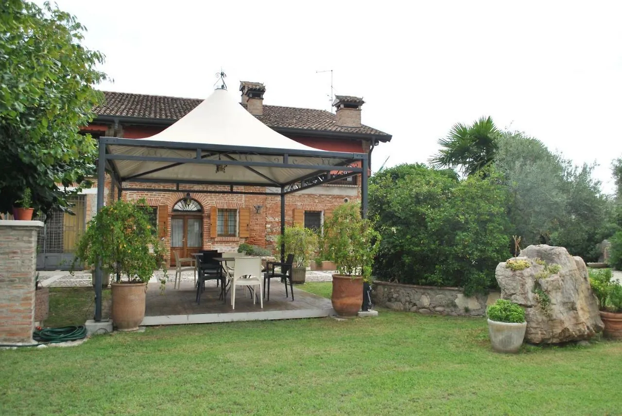 Salizzole Dd Clara Bed And Breakfast